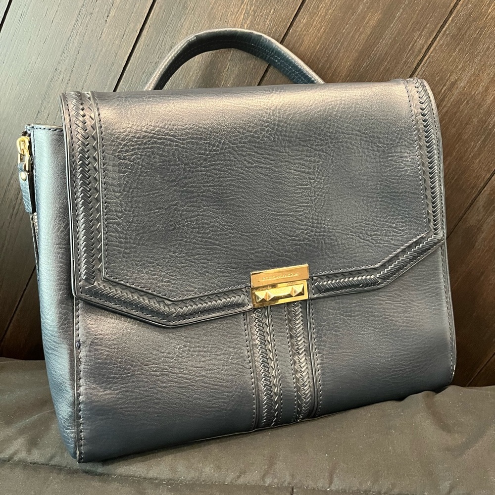 BcbgMaxAzria Allie Whip Stich Purse 👜